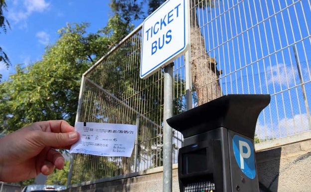 Park and move around Benidorm for free is already a reality