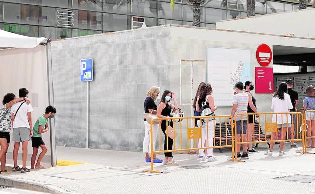 El gobierno activó la tercera dosis para más de 560.000 valencianos 