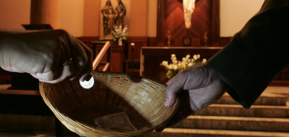 Virgen de los Desamparados: Mare de Déu en Valencia | Cuánto cobra sacerdote dónde va el dinero del cepillo de las misas | Las Provincias